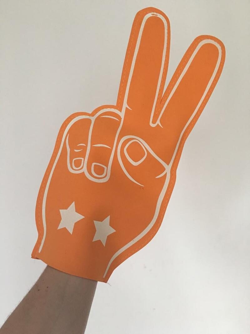 Jumbo foam hands Jumbo foam hands