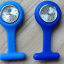 Montre d'infimière en silicone avec logo personnalisé image